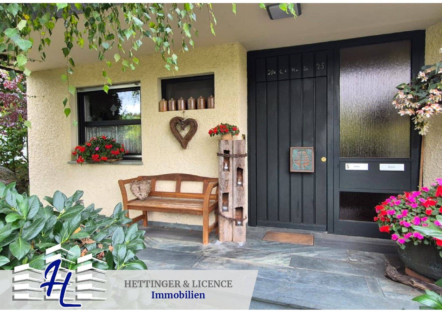 Ein Haus für Generationen – Großes Familiendomizil mit Einliegerwohnung in Volkach, 97332 Volkach