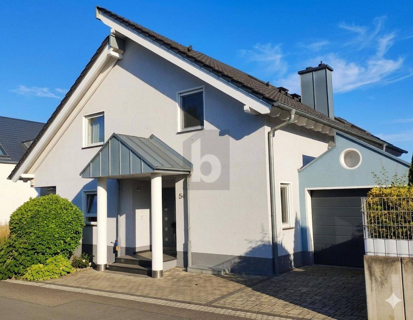 LUXURIÖSES DOMIZIL IN BEGEHRTER LAGE, 63454 Hanau