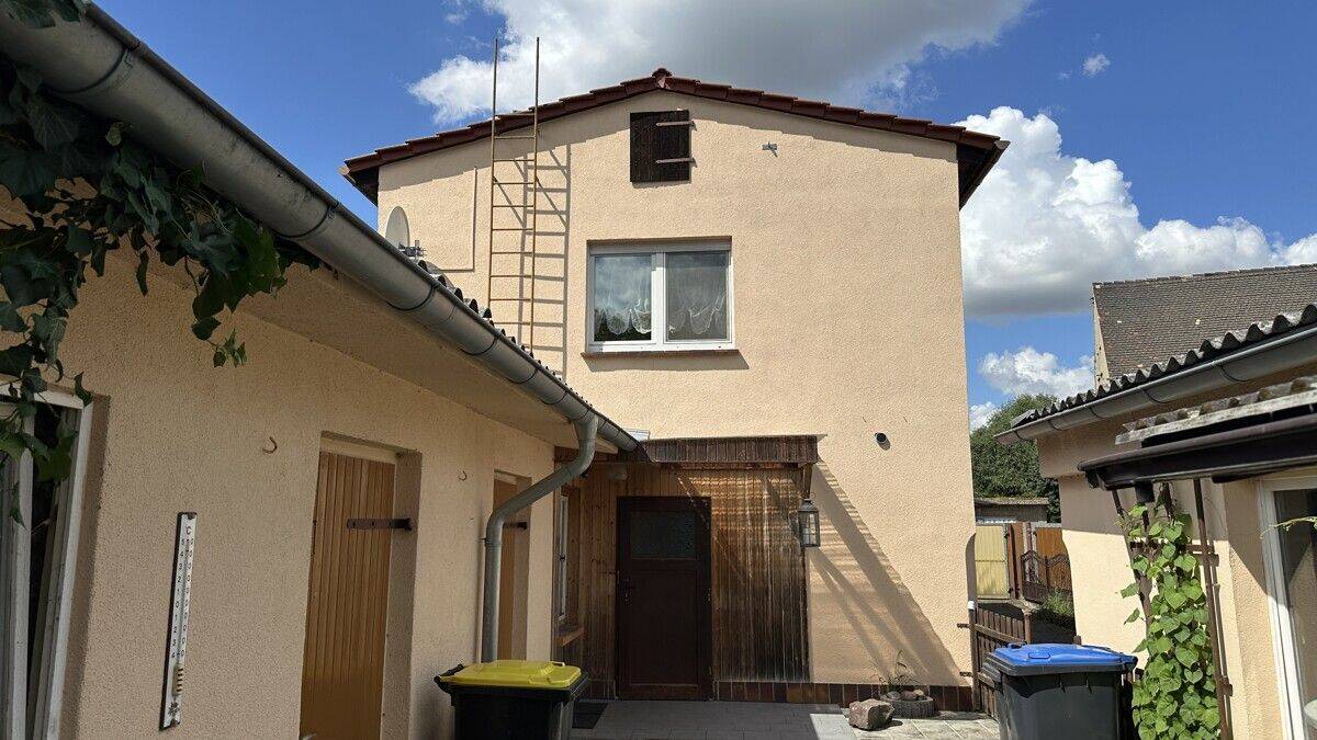 Einfamilienhaus mit großem Grundstück, Garage und Werkstatt in Muldenstein, 6774 Muldestausee