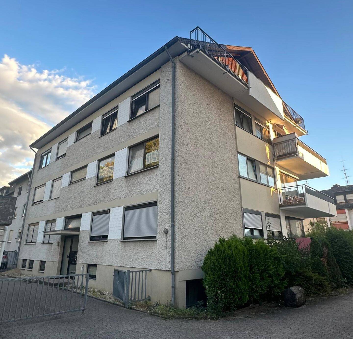 Helle Dachgeschosswohnung mit ca. 65 m² zu vermieten, 56070 Koblenz