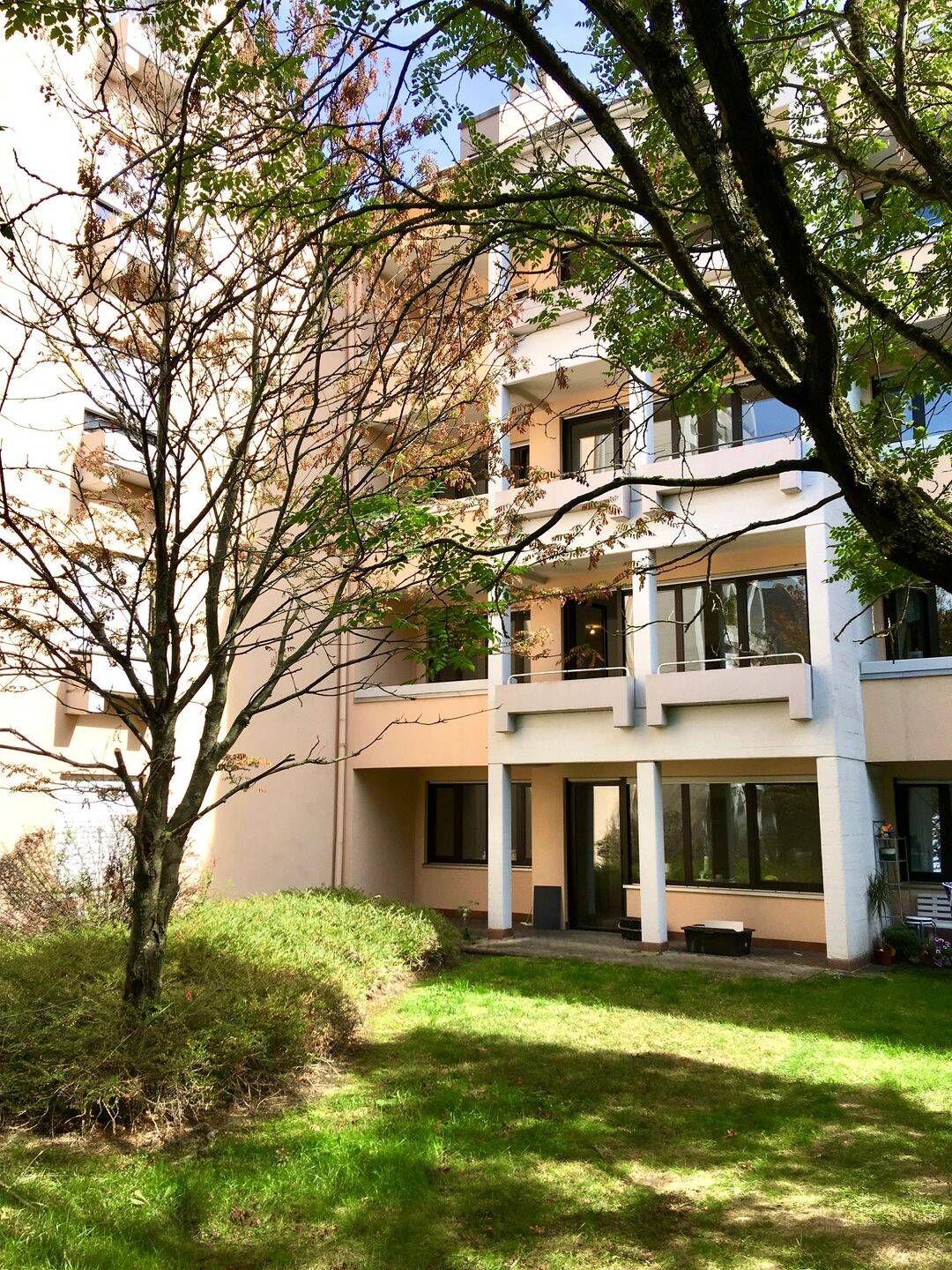 Moderne 2-Zimmer-Wohnung mit Einbauküche, Tiefgarage und sonnigem Westbalkon in bester Innenstadtlage von Trier, 54290 Trier (Innenstadt Trier-Süd)