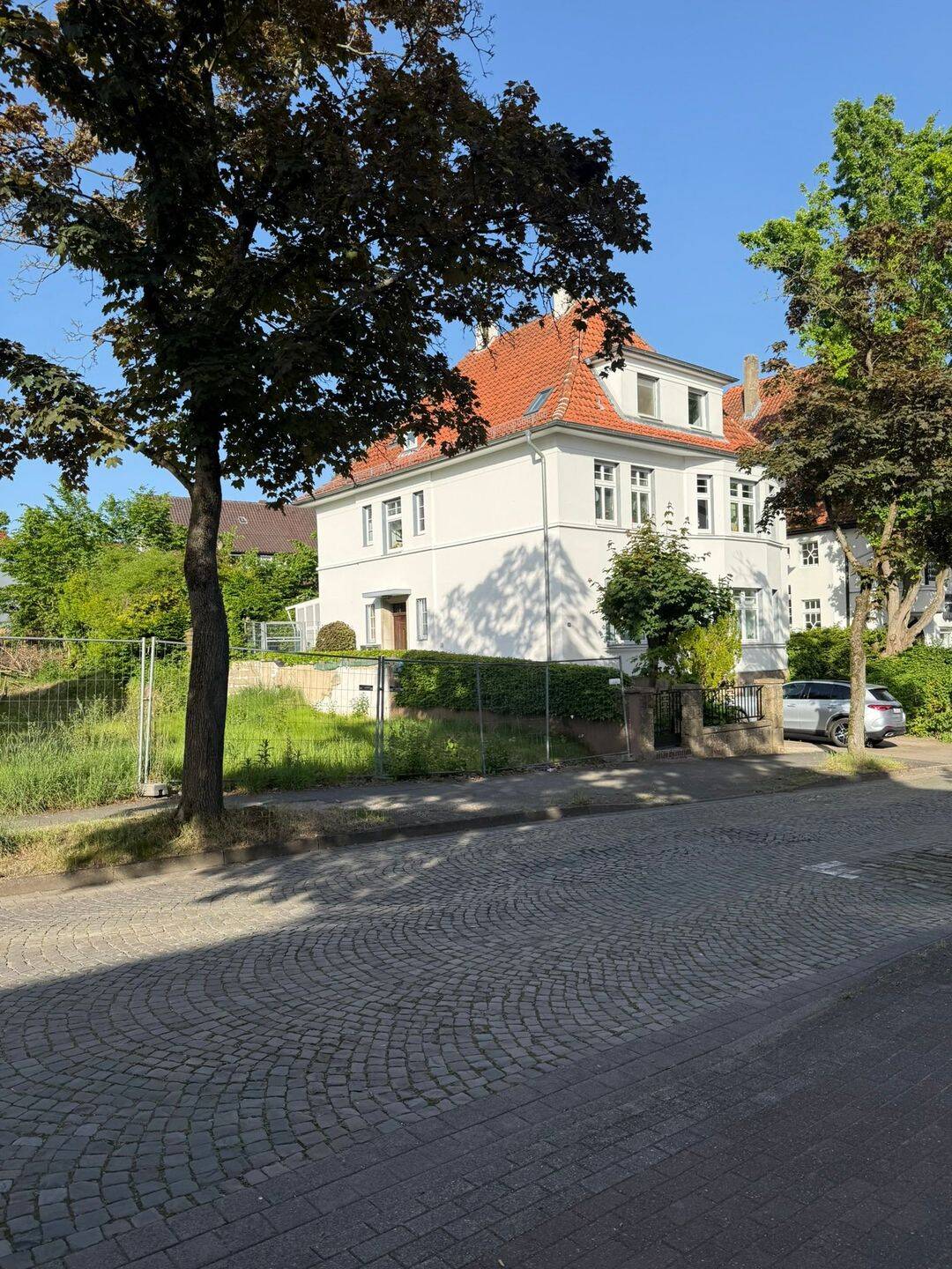 Geräumige 2-Zimmer-Wohnung im Dachgeschoss eines sehr gepflegten Wohnhauses mit drei Einheiten, 32105 Bad Salzuflen