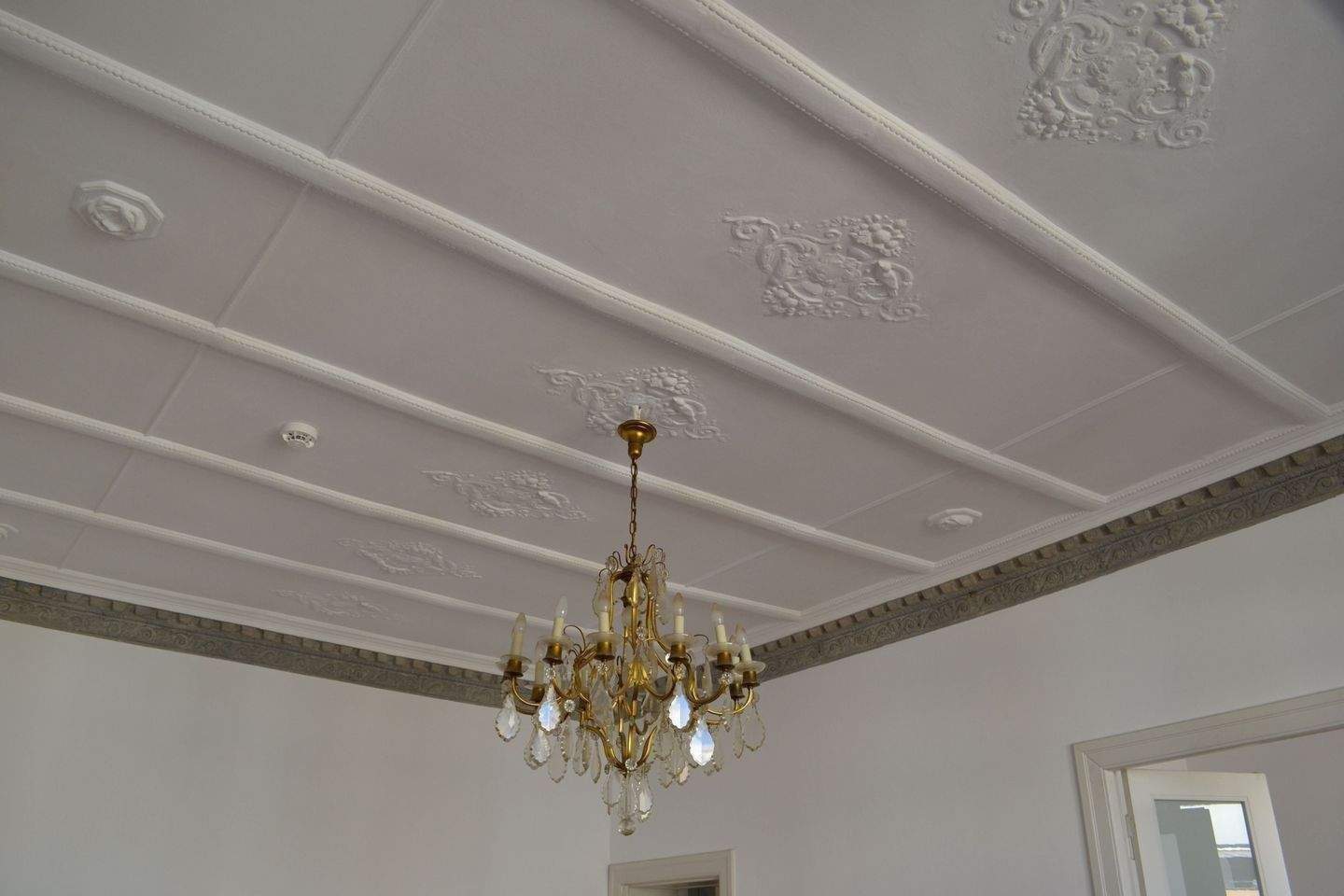 City West*Großartige 4 bis 5 Zimmer Altbau-Eigentumswohnung*Balkon*Lift*geschliffenes Parkett*Stuck*hohe Decken, 10707 Berlin (Charlottenburg-Wilmersdorf Charlottenburg Wilmersdorf)