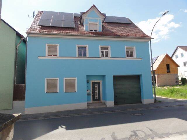 Wohn- und Geschäftshaus in zentraler Lage, 91353 Hausen