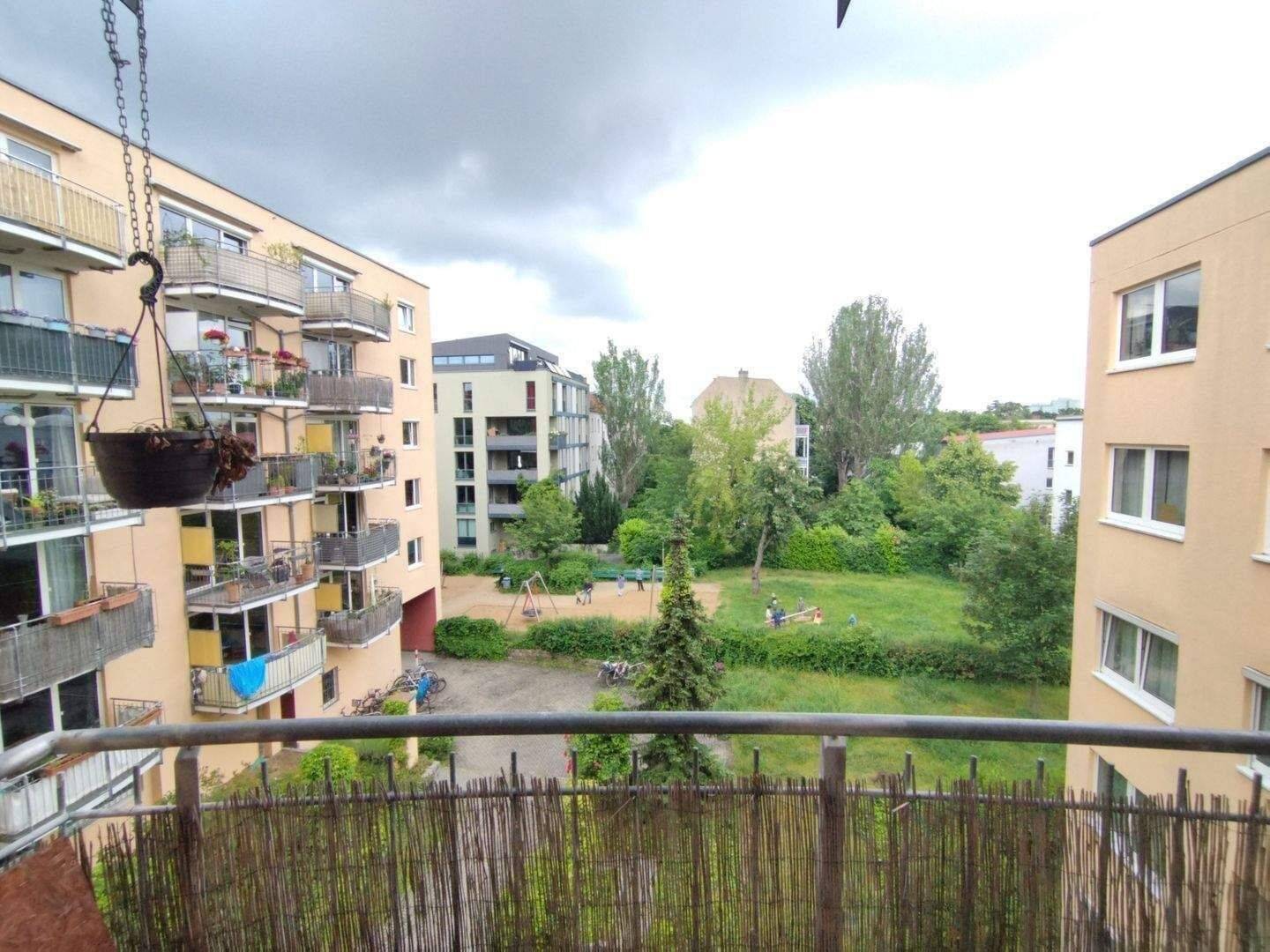 Kaufen, einziehen, wohlfühlen: Bezugsfreie 2-Zimmer-Wohnung mit Balkon – 0178-8236274, 13086 Berlin (Pankow Weißensee)