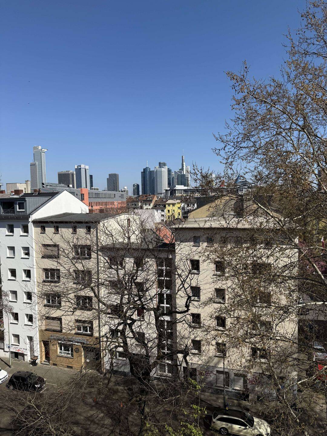 MINI-PENTHOUSE NÄHE WESTHAFEN: Erstbezug mit Loggia und Panoramablick, 60327 Frankfurt am Main (Gallus Gutleutviertel Westend-Süd)