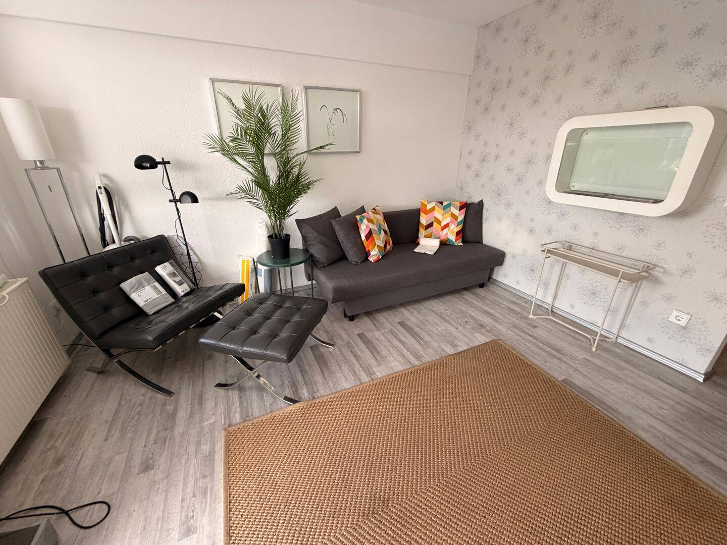 Voll möbliertes Apartment in zentraler Lage – ab sofort bezugsfertig, 40227 Düsseldorf (Eller Oberbilk)