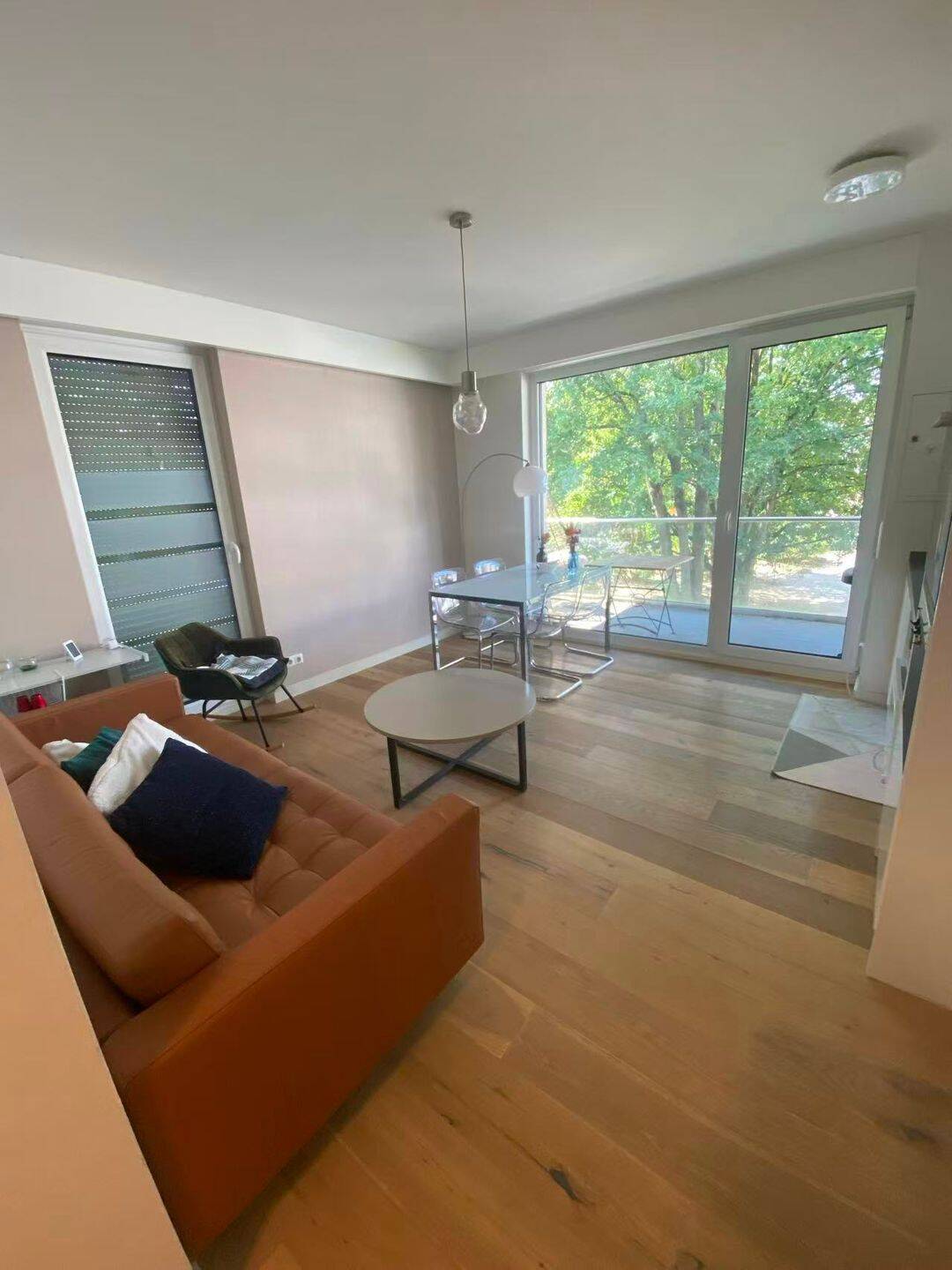 Vollmöbliertes 2 Zimmern mit Balkon in Frankfurt Griesheim, 65933 Frankfurt am Main (Griesheim)