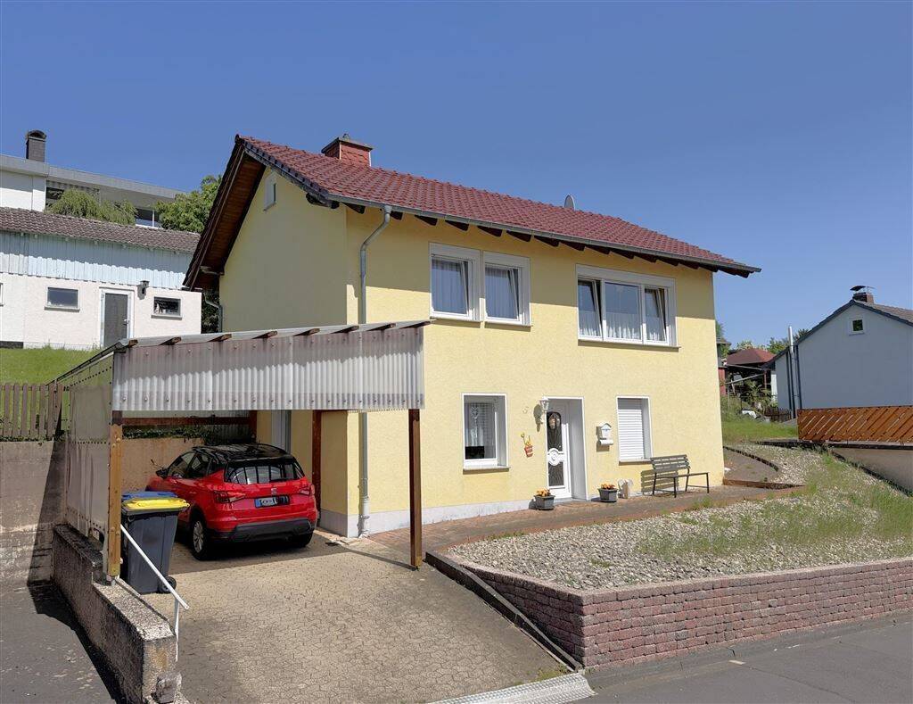 Schöne Aussicht, guter Zustand: Einfamilienhaus in ruhiger Lage, 37297 Berkatal