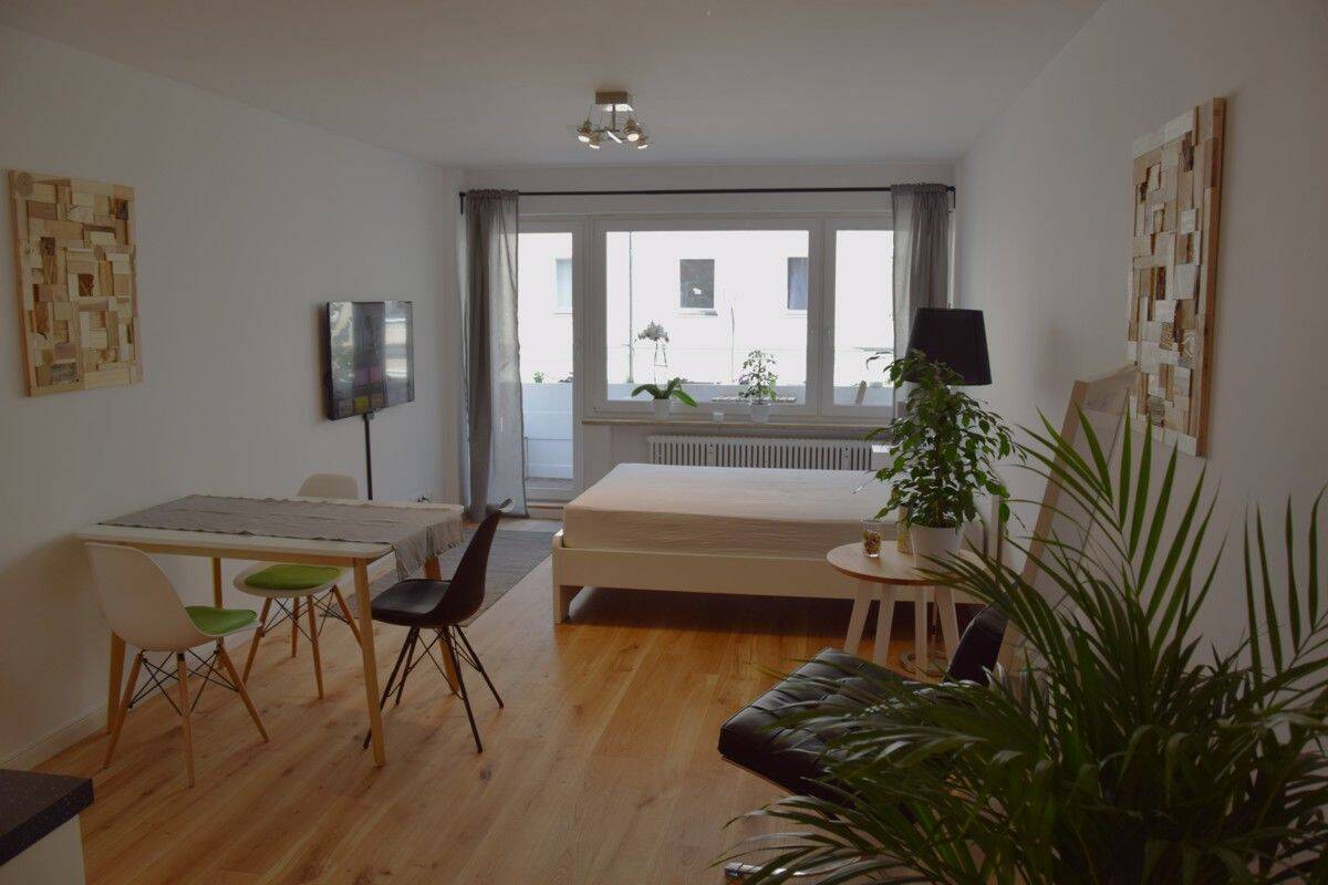 Wunderschön, voll möbliertes Apartment mit Balkon Nähe Kolumbusplatz, 81541 München (Au-Haidhausen Obergiesing Ramersdorf-Perlach)