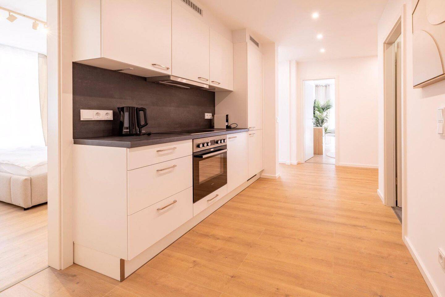 Ankommen & Wohlfühlen – Helle WG-Zimmer mit Balkon in München-Bogenhausen, 81927 München (Bogenhausen)