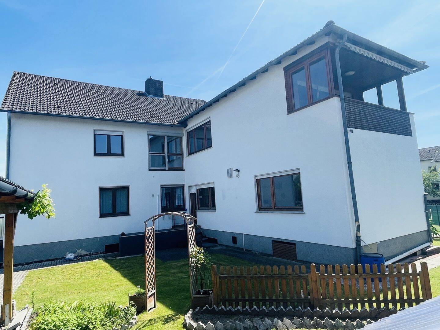 Umfangreich saniertes 2-Familienhaus in schöner Wohnlage von Hofgeismar-Hümme, 34369 Hofgeismar
