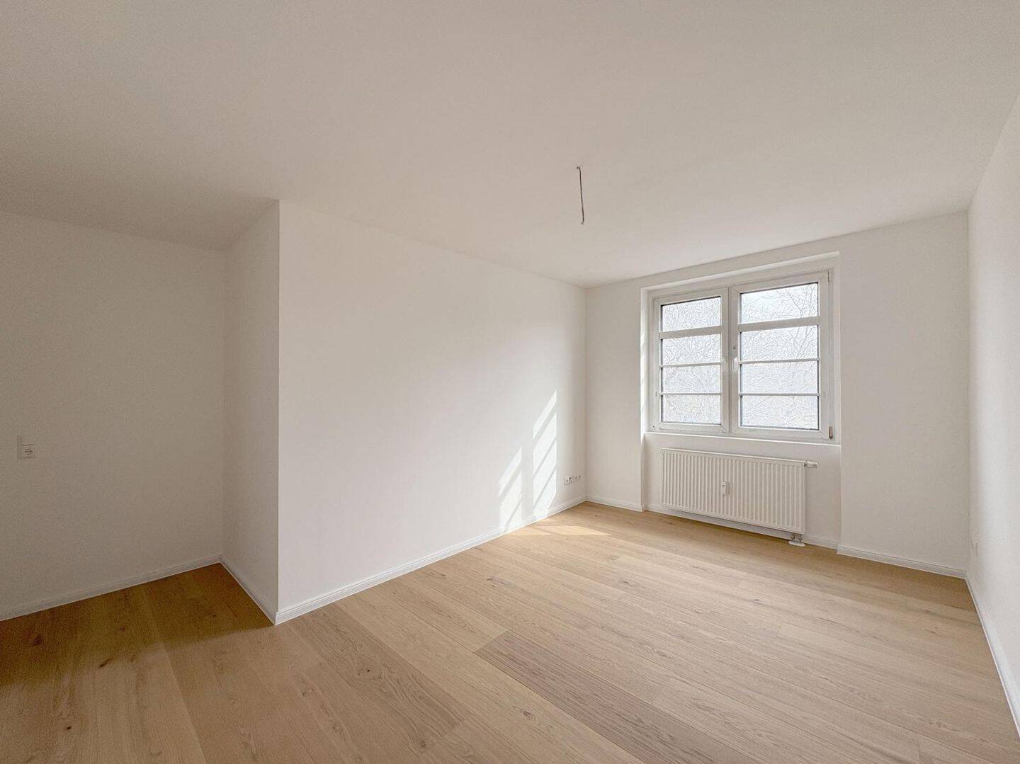 ERSTBEZUG AUF ZWEI EBENEN | Sanierte 3-Raum-Wohnung mit Sonnenloggia, 4317 Leipzig (Neustadt-Neuschönefeld Reudnitz-Thonberg Zentrum-Ost)