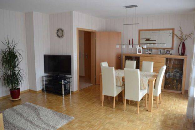 Großzügige 4-Raum-Wohnung mit 2 Balkonen, separatem Mansardenzimmer und Garage!, 45130 Essen (Rüttenscheid Südviertel)