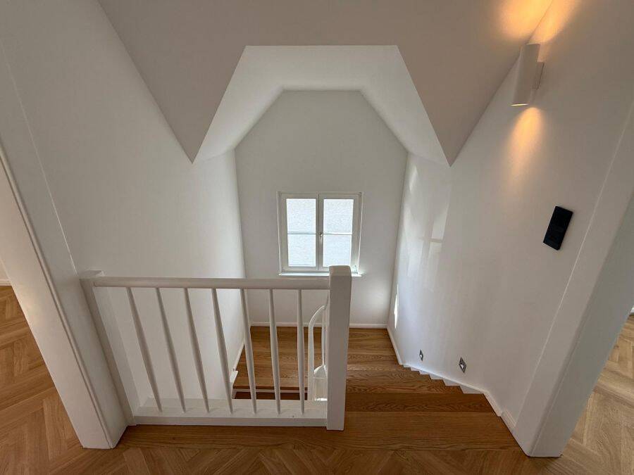 Mehrfamilienhaus oder für 1 Familie: Stilaltbau-Villa komplett-saniert mit Garten, Hof und Stall, 64319 Pfungstadt
