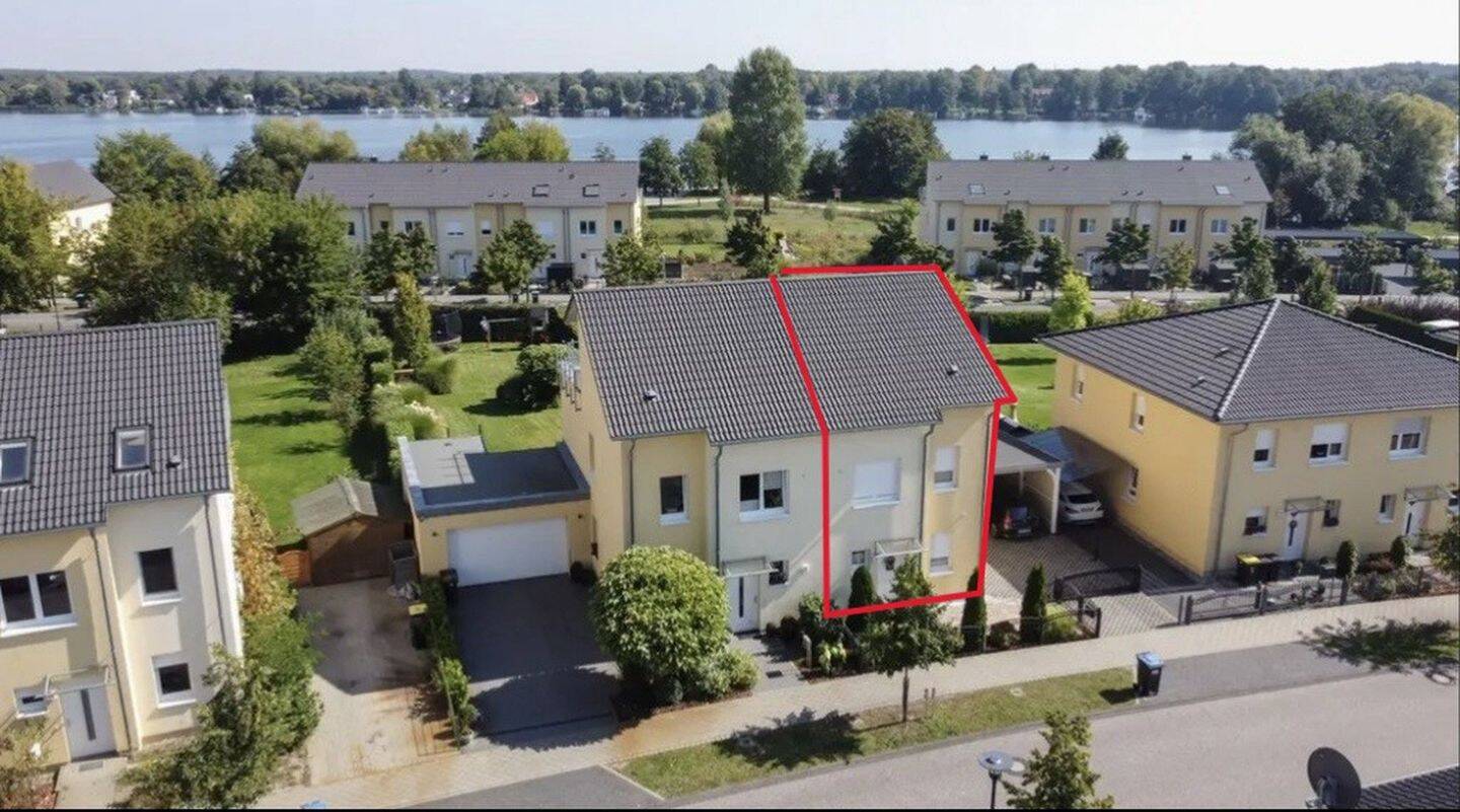 Exklusives Wohnen mit Havelblick: KfW-70 Wellness-Oase mit Pool & Sauna in Nieder Neuendorf, 16761 Hennigsdorf
