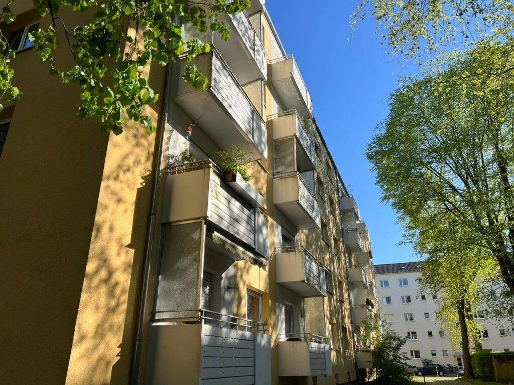 Brück Immobilien – Bezugsfreie, helle 4 Zi.-ETW mit West-Balkon in ruhiger Lage, 81547 München (Obergiesing Untergiesing-Harlaching)