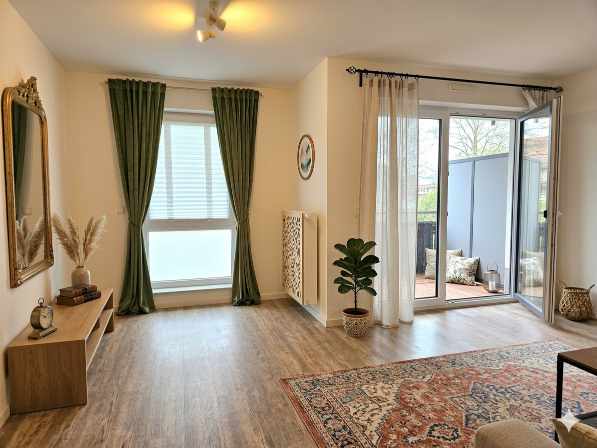 Modernes City Studio mit sonnigem Balkon, 35394 Gießen