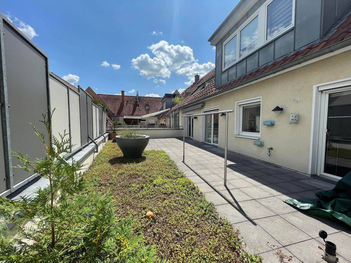 Innenstadtlage trifft Wohnqualität – Großzügige Eigentumswohnung mit Dachterrasse in Gütersloh, 33330 Gütersloh