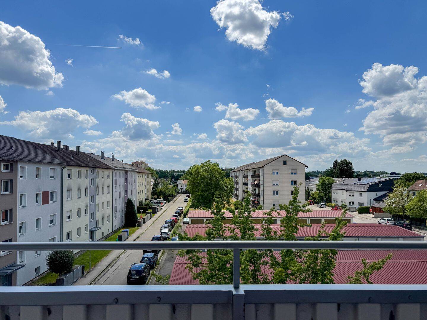 Helle 3-Zimmer-Wohnung mit Südbalkon und großer Garage, 84489 Burghausen