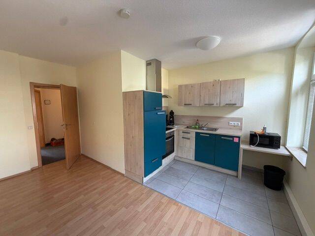 Gemütliche 2 Raumwohnung mit Einbauküche ab September zu vermieten, 99092 Erfurt