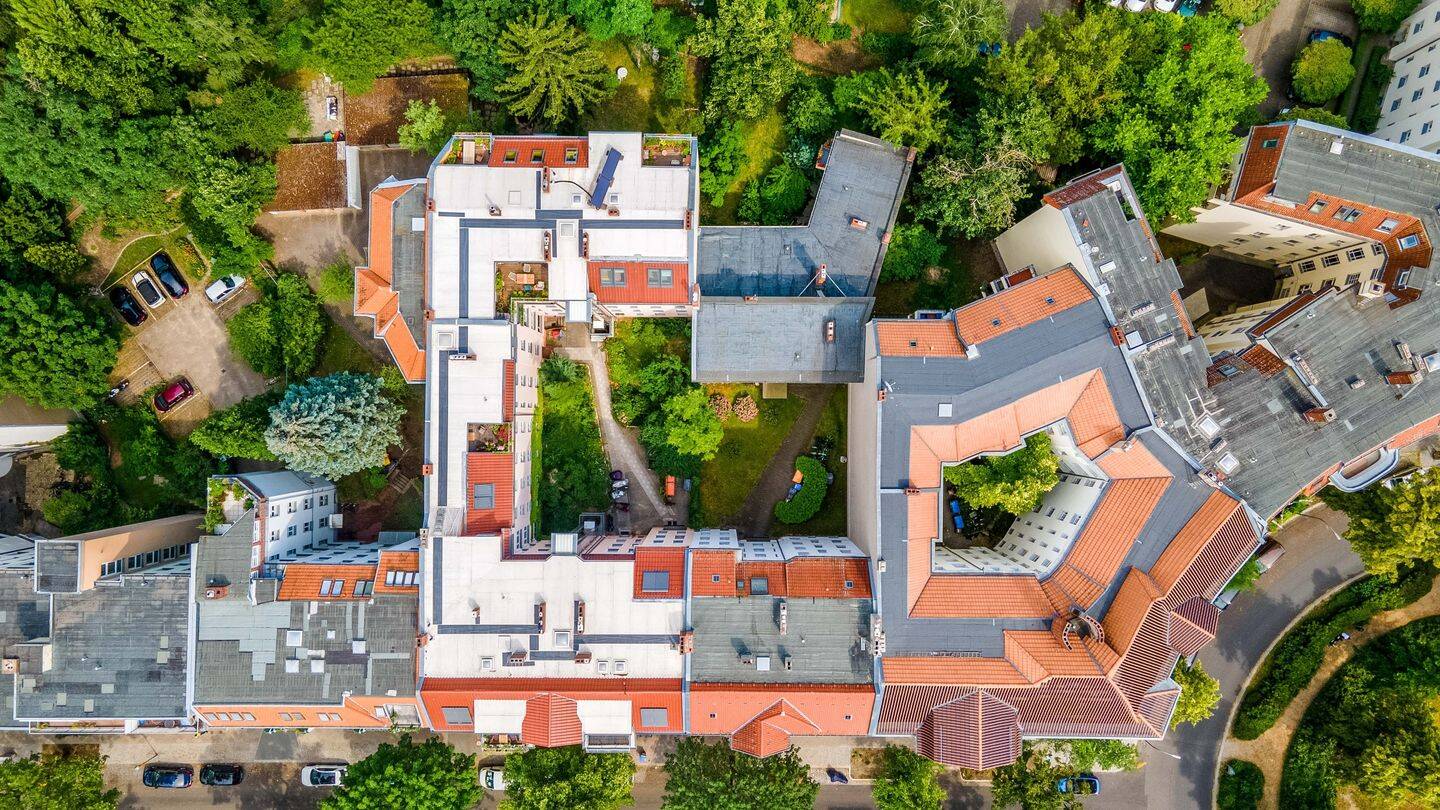 Renditeträchtiges Mehrfamilienhaus mit erheblichem Entwicklungspotenzial in begehrter ruhiger Lage., 12103 Berlin (Tempelhof-Schöneberg Mariendorf Schöneberg Tempelhof)
