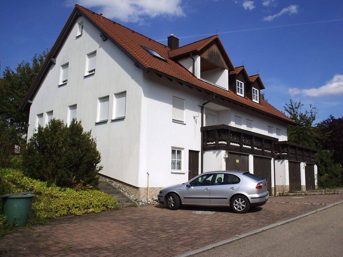 Großzügige 4-Zimmer-Wohnung mit Balkon in Wört, 73499 Wört