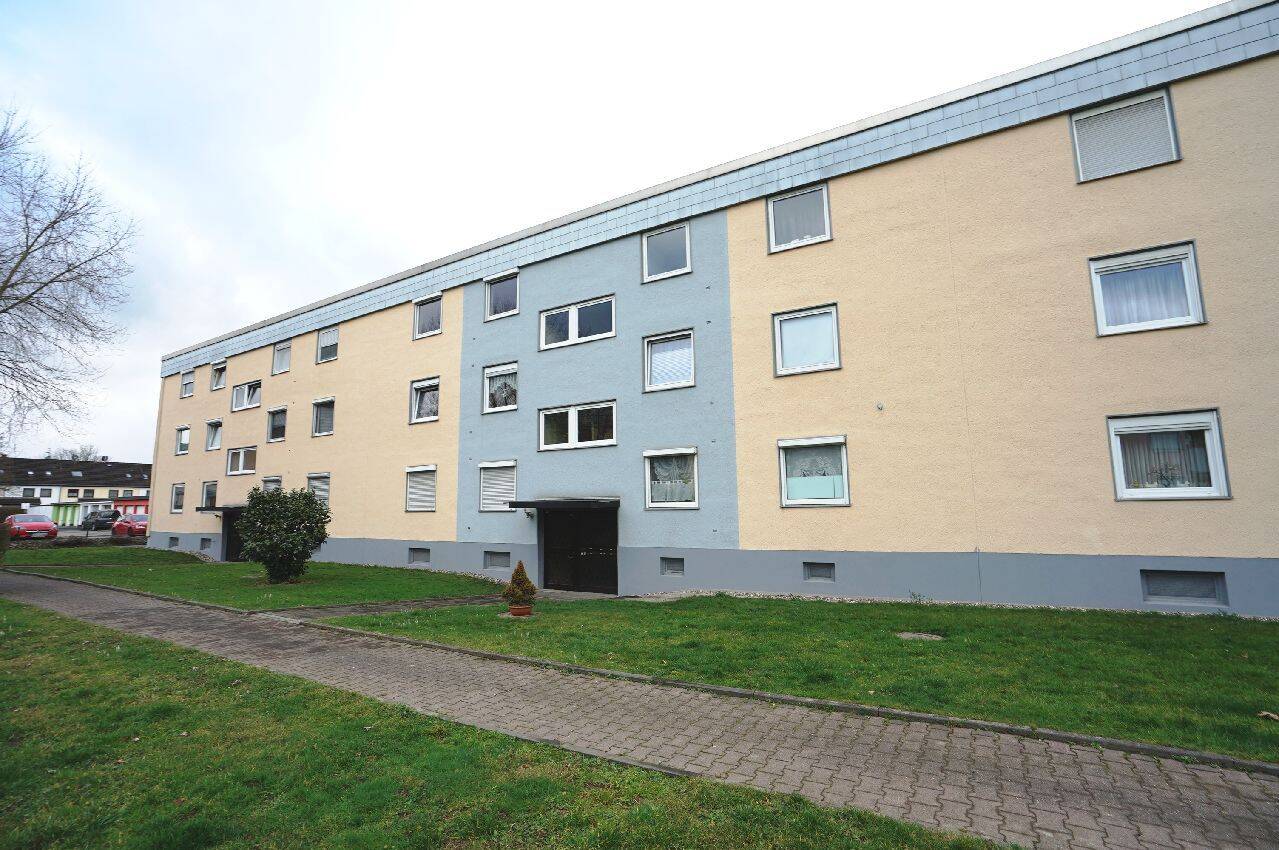 Klassische 3-Zimmer-Wohnung mit Einbauküche und Loggia in Leverkusen-Rheindorf!, 51371 Leverkusen (Bürrig Hitdorf Rheindorf)