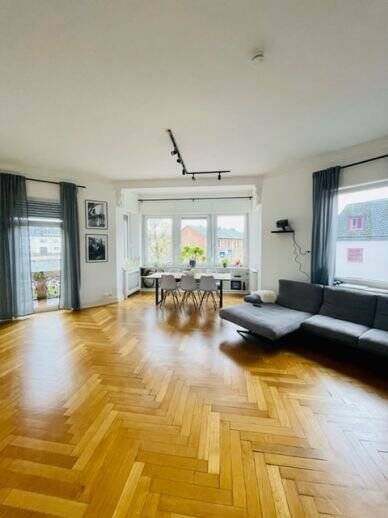 Traumhafter Altbau mit Fischgrätparkett, Erker und 2 Balkonen – 124 m² in Saarburg, 54439 Fisch