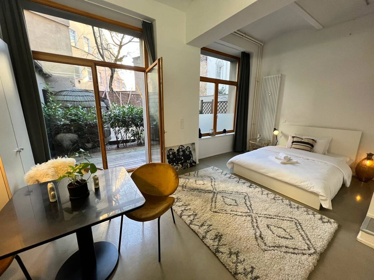 F-Hain: voll möbliertes LUXUS Apartment – 40 m² befristet für max. 12 Monate per SOFORT zu VERMIETEN, 10249 Berlin (Friedrichshain-Kreuzberg Friedrichshain Prenzlauer Berg)