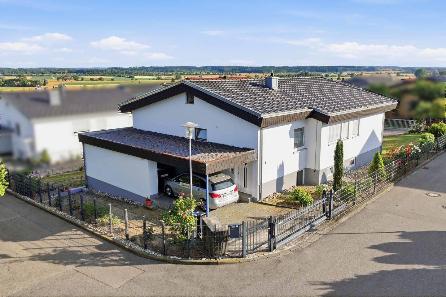 Großzügig wohnen! Einfamilienhaus mit Einliegerwohnung in gewachsener Wohnlage, 89614 Öpfingen