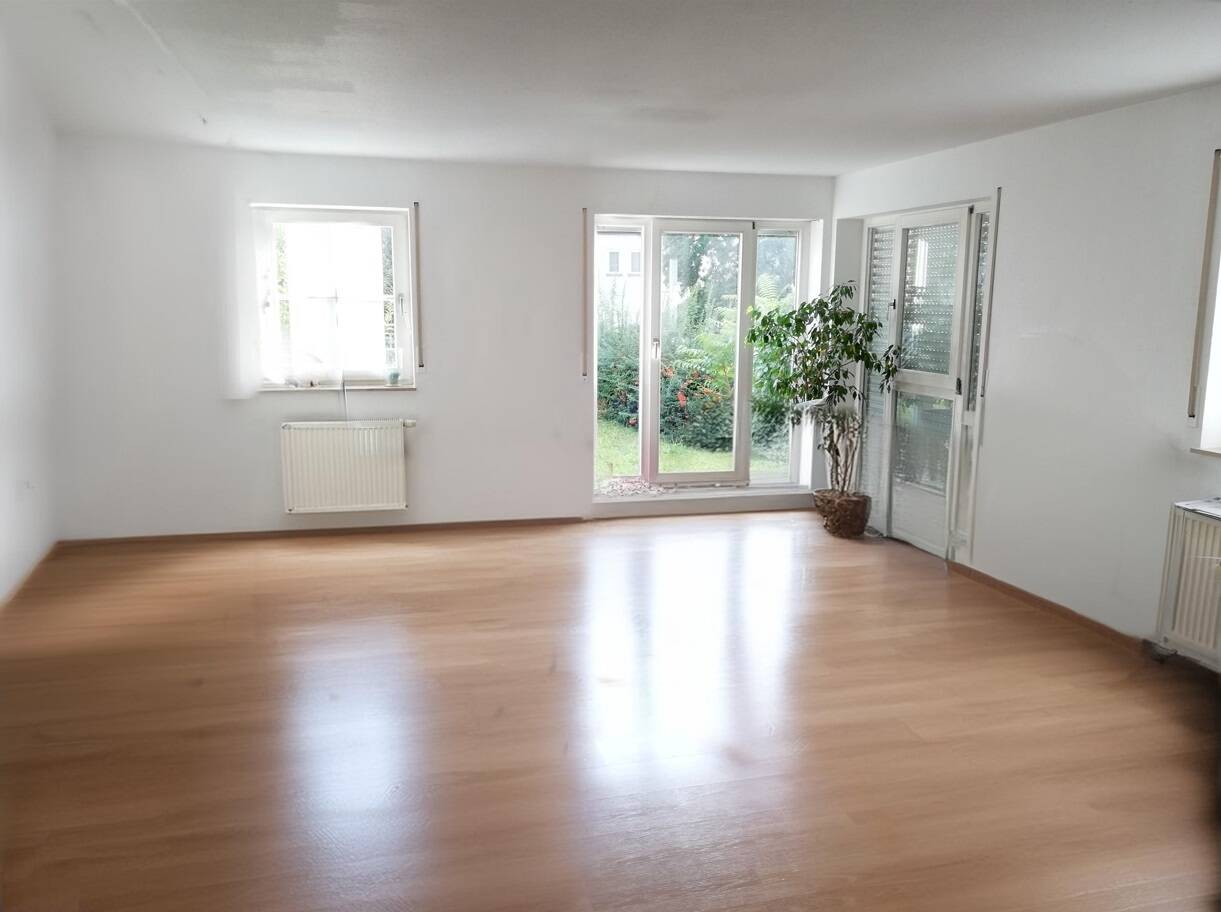 Schöne lichtdurchflutete 3 Zimmerwohnung mit hellem Tageslicht-Badezimmer, 74081 Heilbronn (Horkheim Klingenberg Sontheim)