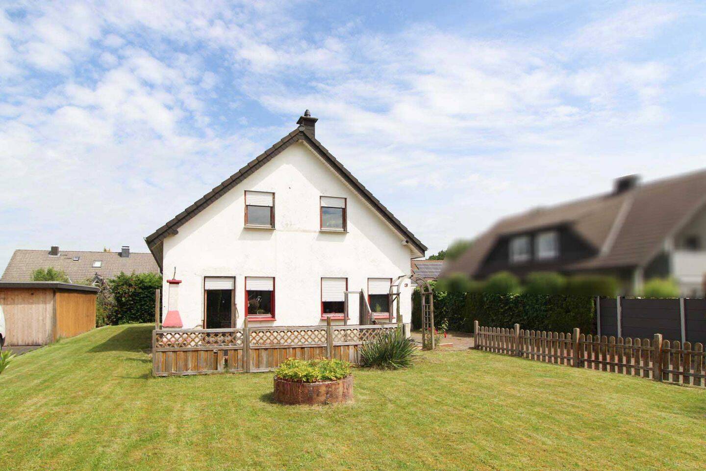 Freistehendes Einfamilienhaus mit klassischer Familienaufteilung in Oerlinghausen-Helpup, 33813 Oerlinghausen