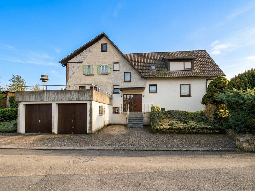 Provisionsfrei: Dachgeschosswohnung zum Ausbau – Ihre Chance in Schöntal, 74214 Schöntal