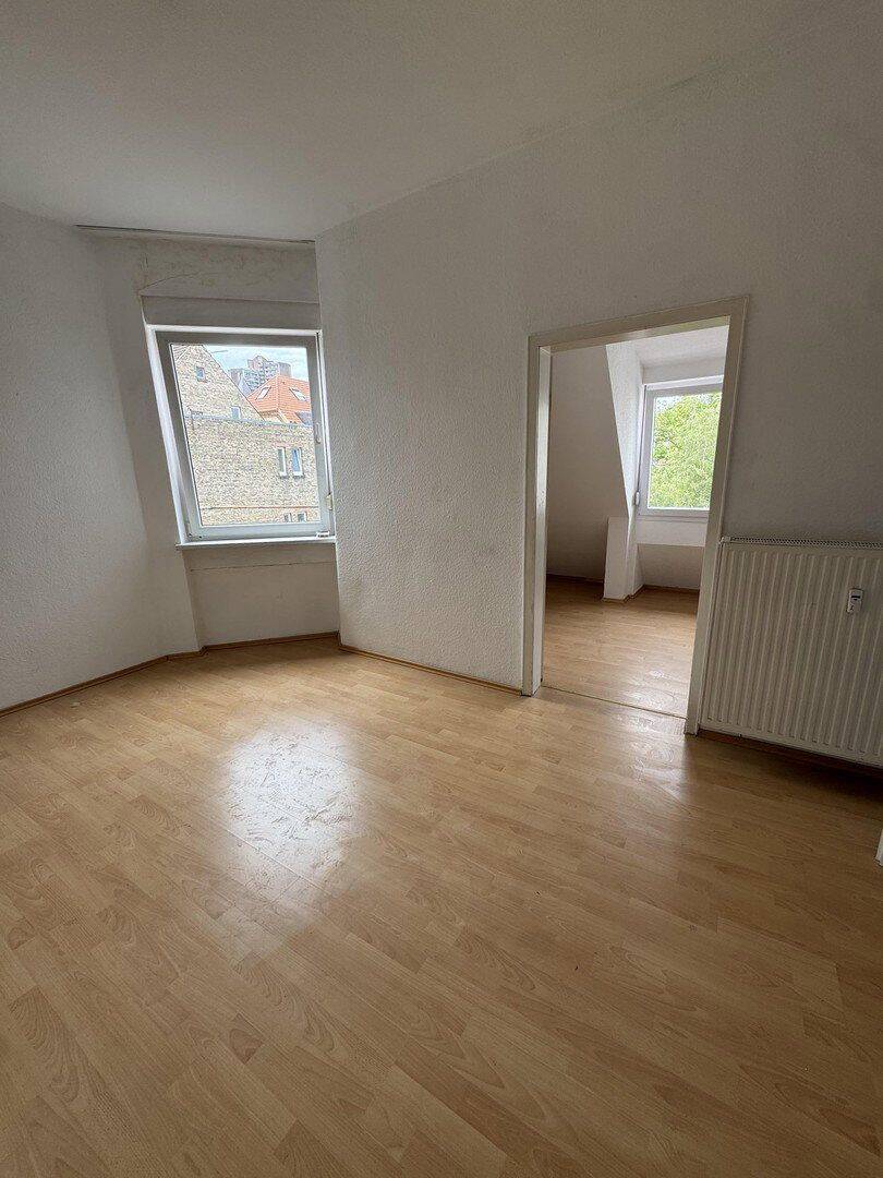 Helle 2-Zimmer-Dachgeschosswohnung in Mannheim Neckarstadt-Ost, 68167 Mannheim (Neckarstadt Wohlgelegen)