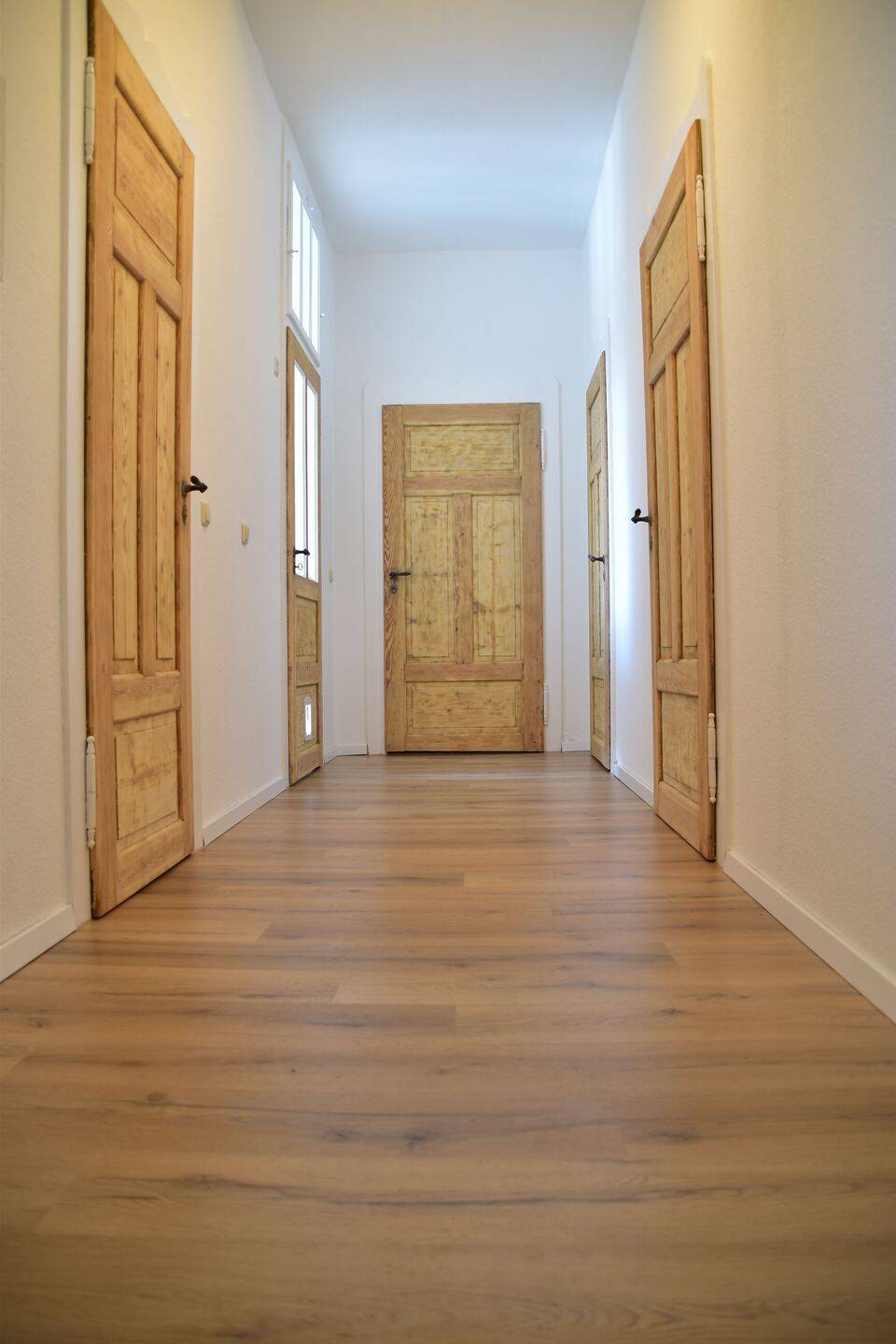 Geräumige 4 Raum Wohnung mit Balkon, 8056 Zwickau