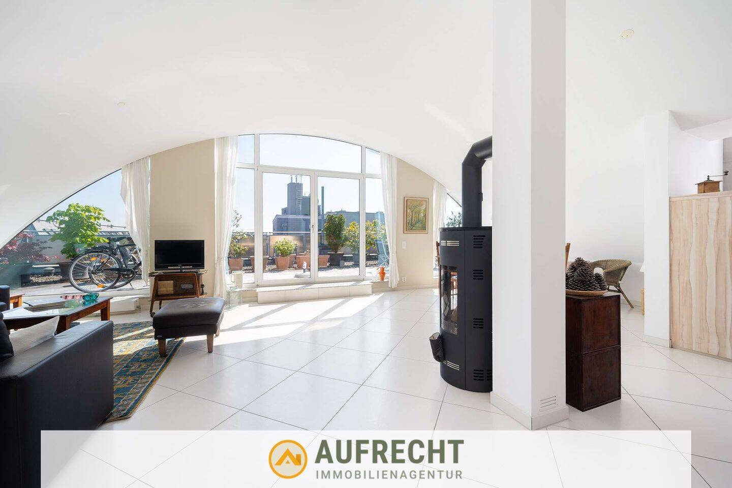 A U F R E C H T °ÜBER DEN DÄCHERN MÜNCHENS° traumhafte Penthouse-Wohnung mit Dachterrasse, 81373 München (Sendling Sendling-Westpark)