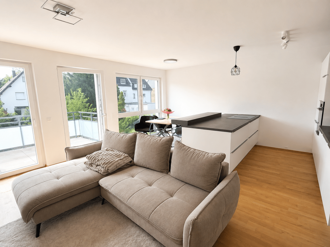 Lichtdurchflutet & zeitgemäß Wohnung mit Terrasse, Baujahr 2022, 40589 Düsseldorf