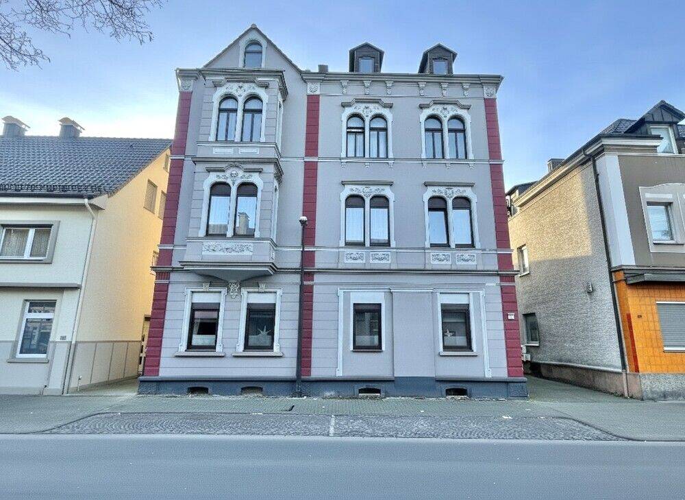 Arnsberg-Neheim: Große, modernisierte Eigentumswohnung im 1. OG in zentraler Lage, 59755 Arnsberg