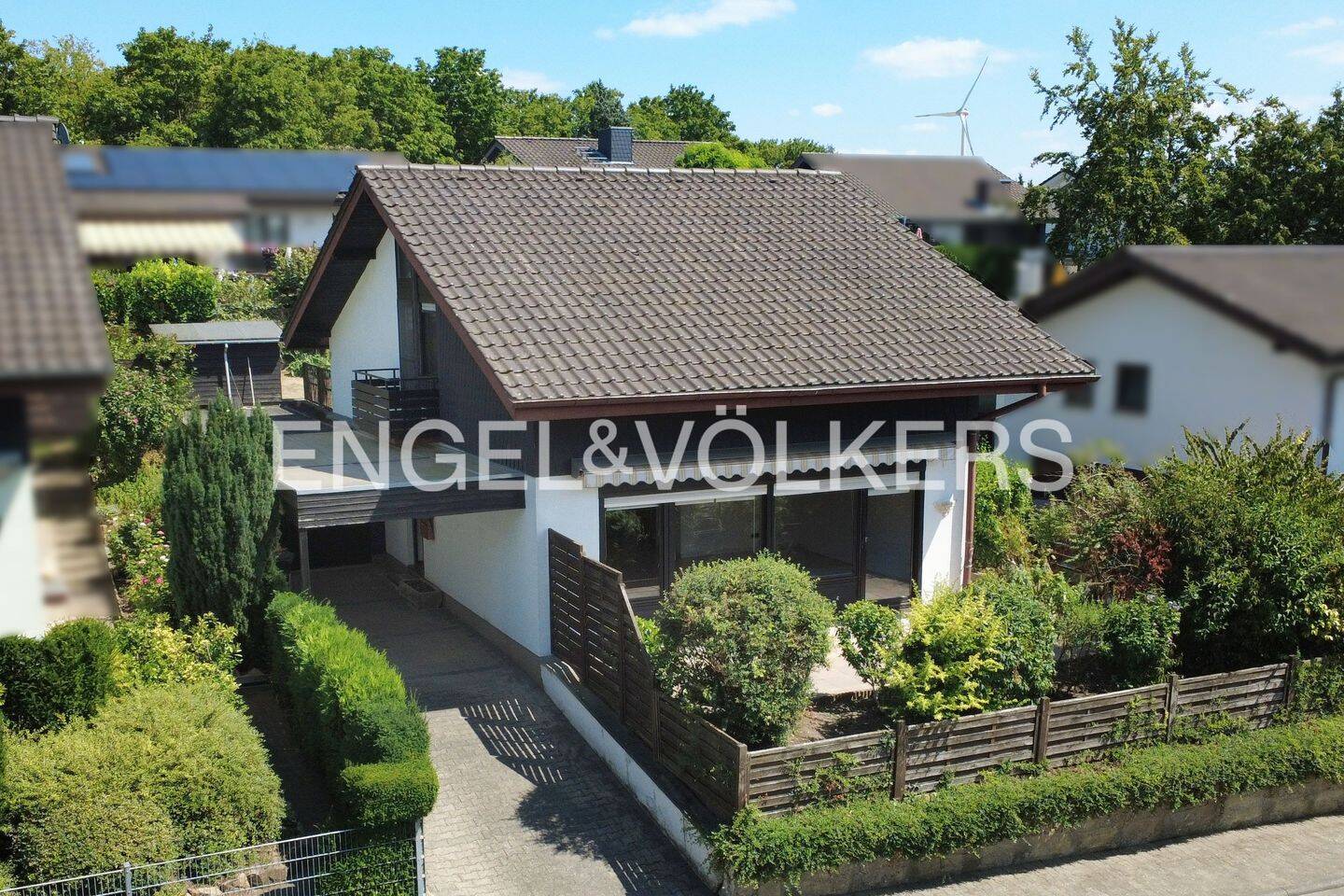 Familienfreundliches Zuhause mit viel Potenzial in Hanglage von Klein-Winternheim, 55270 Bubenheim