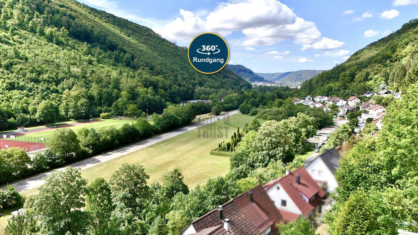 VIEL PLATZ, VIEL POTENZIAL: 2-3-FAMILIENHAUS MIT SÜD-BALKONEN, TERRASSEN & TRAUMHAFT GRÜNER AUSSICHT, 73312 Geislingen an der Steige