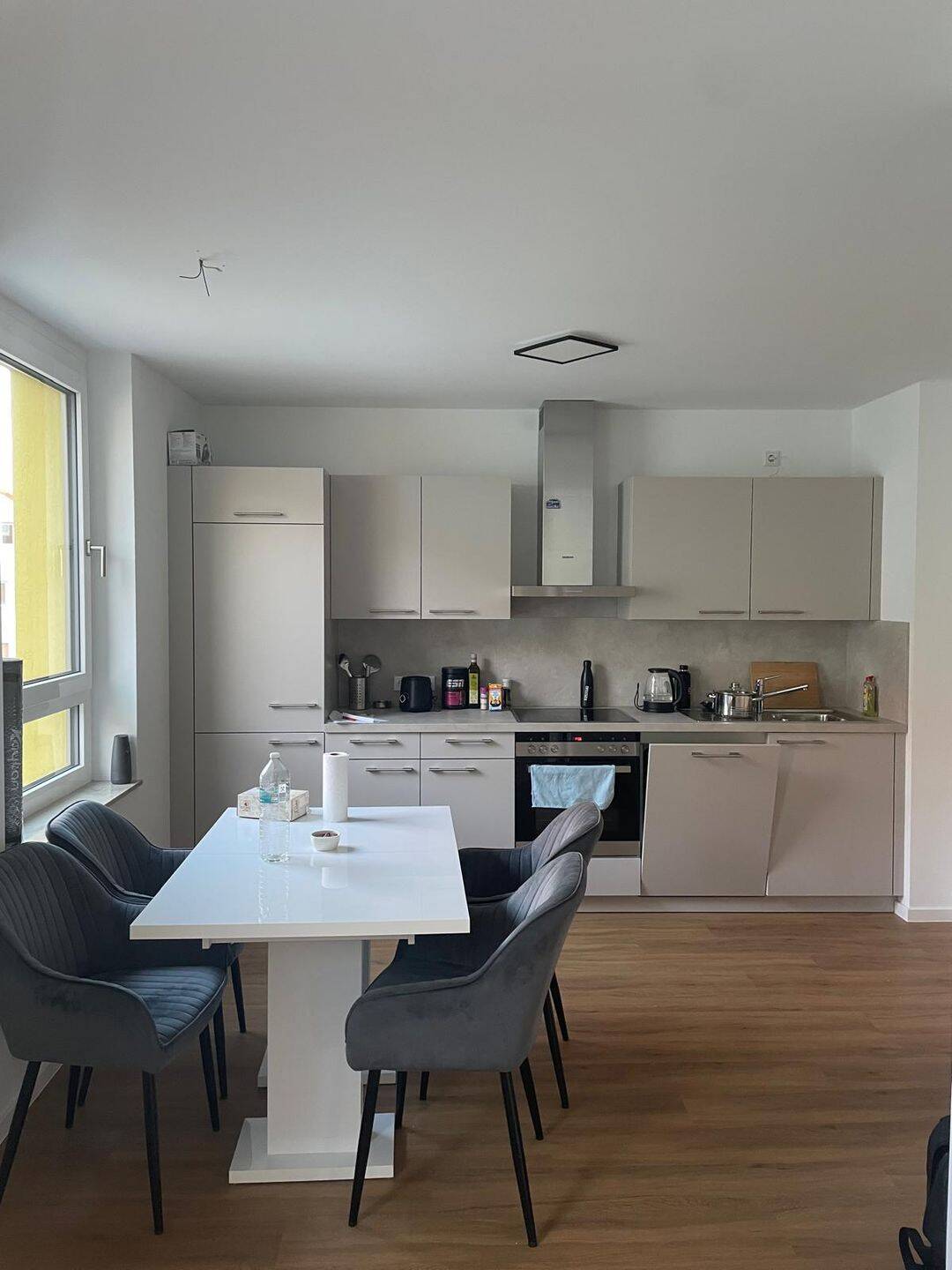 Charmante 2-Zimmer-Neubauwohnung in zentraler Lage, 90478 Nürnberg (Dutzendteich Gleißhammer Glockenhof Sankt Peter Zerzabelshof)