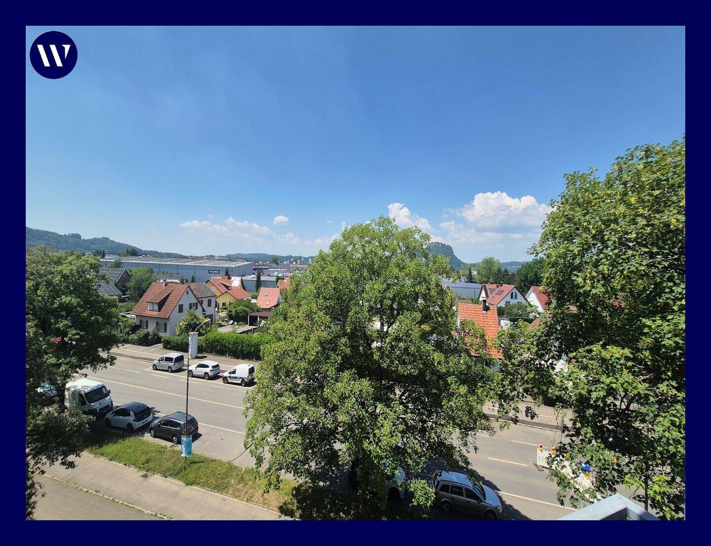 Modernisierte 4-Zimmer Familienwohnung! Balkon, Tageslichtbad mit Wanne, separates WC, 78224 Singen (Hohentwiel)