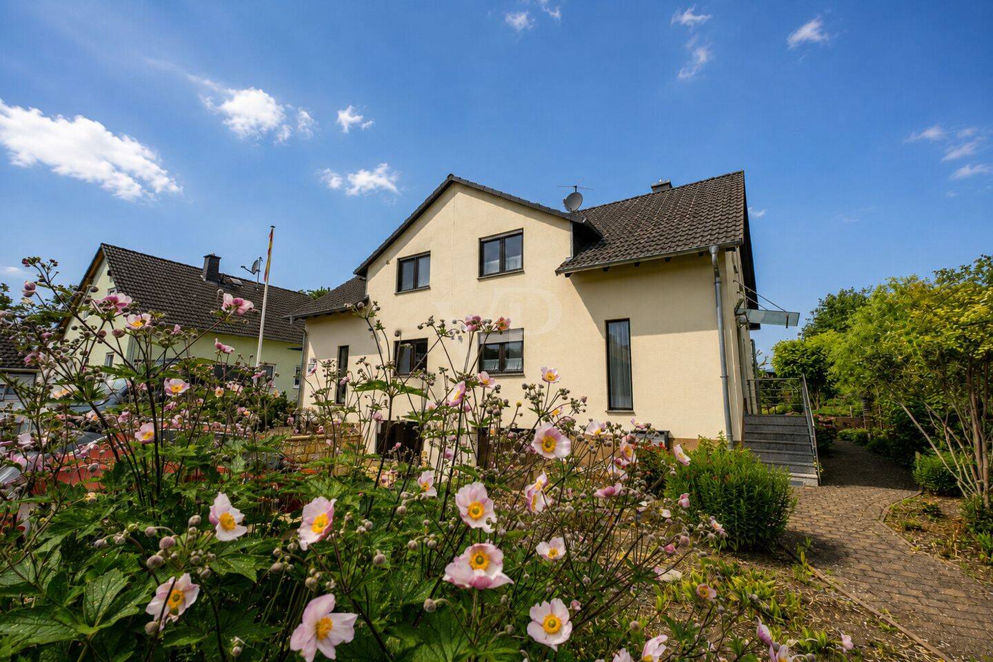Doppelhaushälfte in A-Lage von Erfurt – stilvoll wohnen mit zahlreichen Extras, 99092 Erfurt
