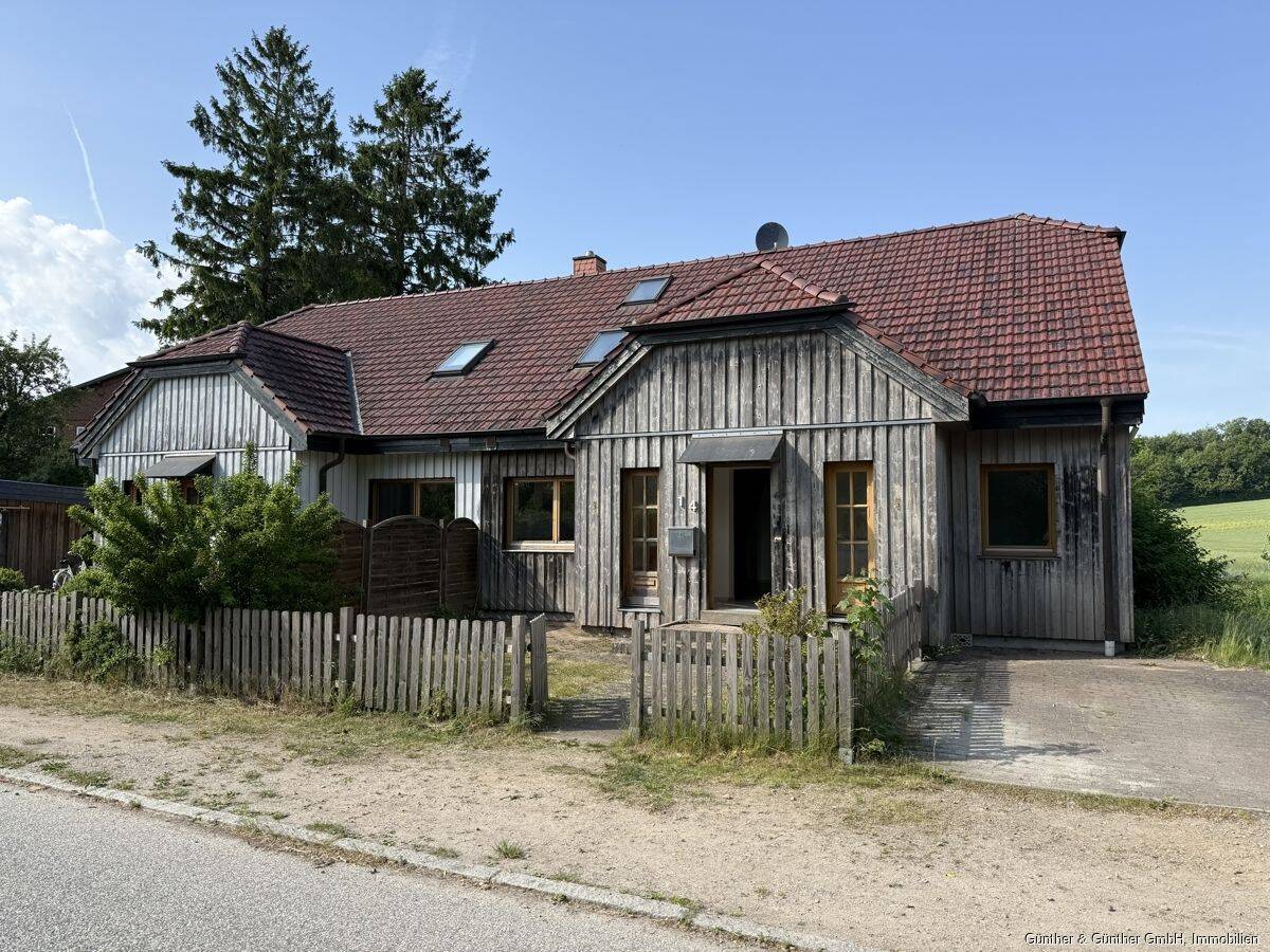 Sonniges Zweifamilienhaus – Mehrgenerationenwohnen in Ahrensbök Lebatz, 23623 Ahrensbök