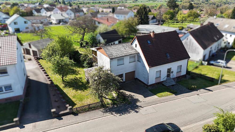 +++ Platzwunder mit Weitblick: Großzügiges Generationenhaus auf Traumgrundstück +++, 66957 Vinningen
