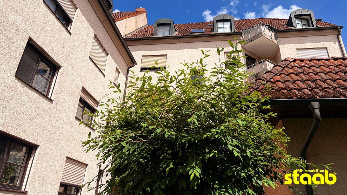 RENOVIERTE 2-ZIMMERWOHNUNG *** ZENTRALE LAGE NÄHE HAUPTBAHNHOF!, 63739 Aschaffenburg (Innenstadt Österreicher Kolonie)