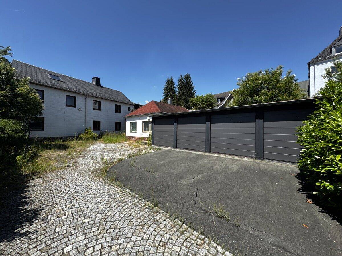 Gestaltungsspielraum für Kleingewerbe und Wohnen mit vier Garagen, 95030 Hof (Epplas Innenstadt Osseck Unterkotzau Wölbattendorf)