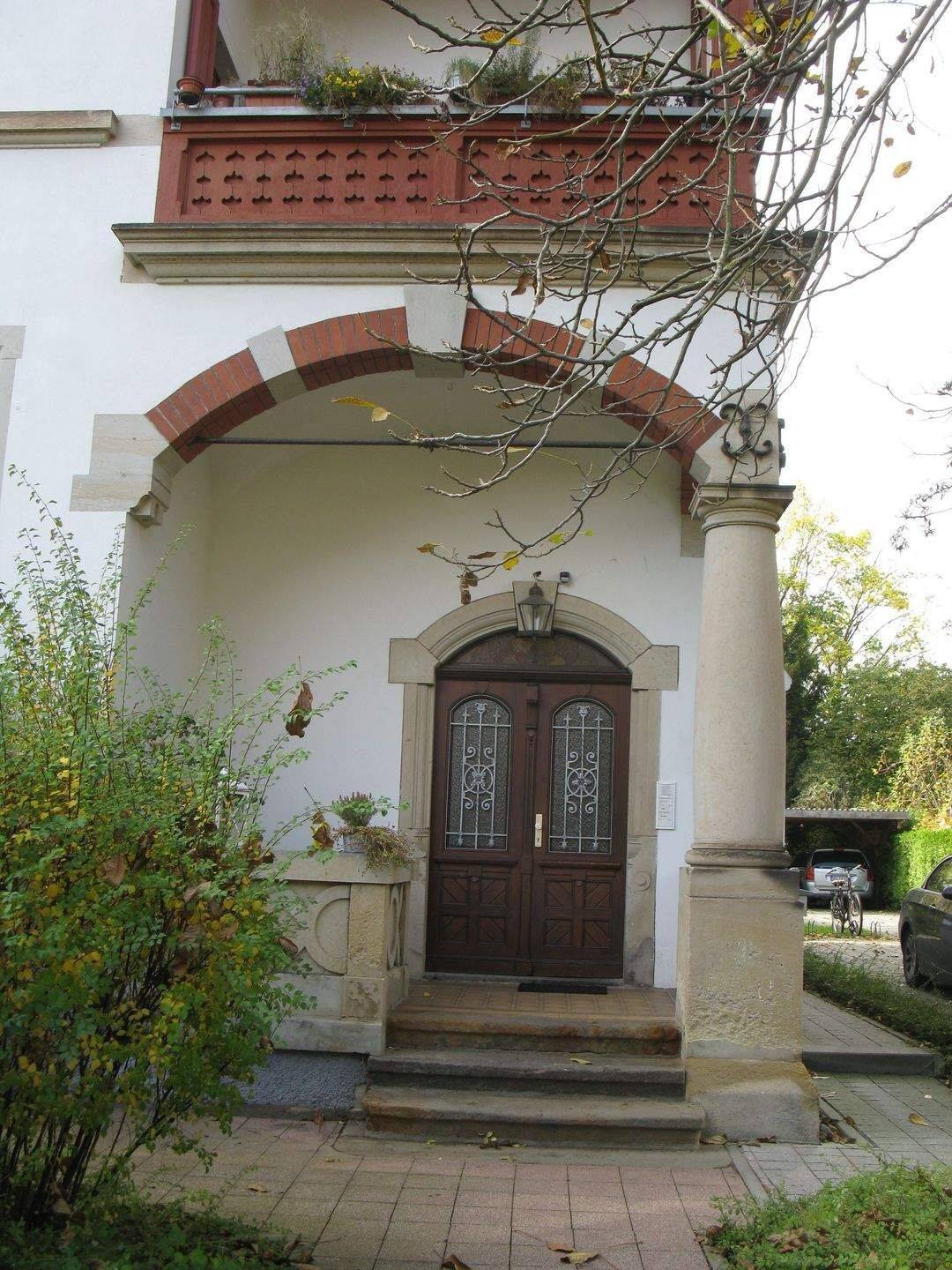 2-Raum-Souterrainwohnung in schicker Villa mit grossem Garten, 1324 Dresden (Bühlau/Weißer Hirsch Dresdener Heide Loschwitz/Wachwitz)