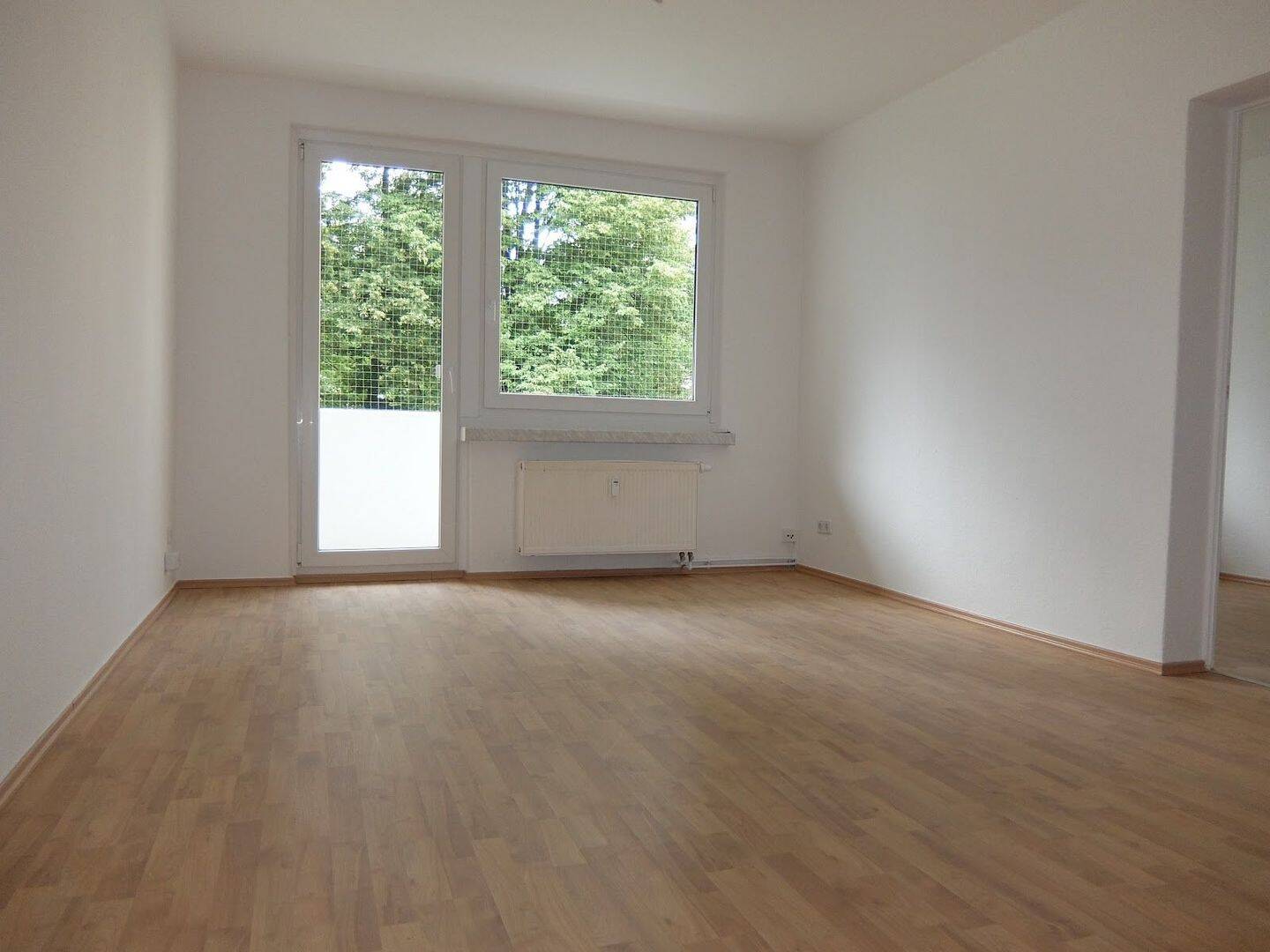 Klick hier: gemütliche 4-Zimmer-Wohnung, 9130 Chemnitz (Hilbersdorf Sonnenberg Yorckgebiet Zentrum)